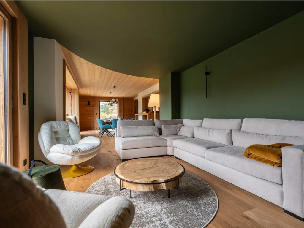 Alcove Salon
